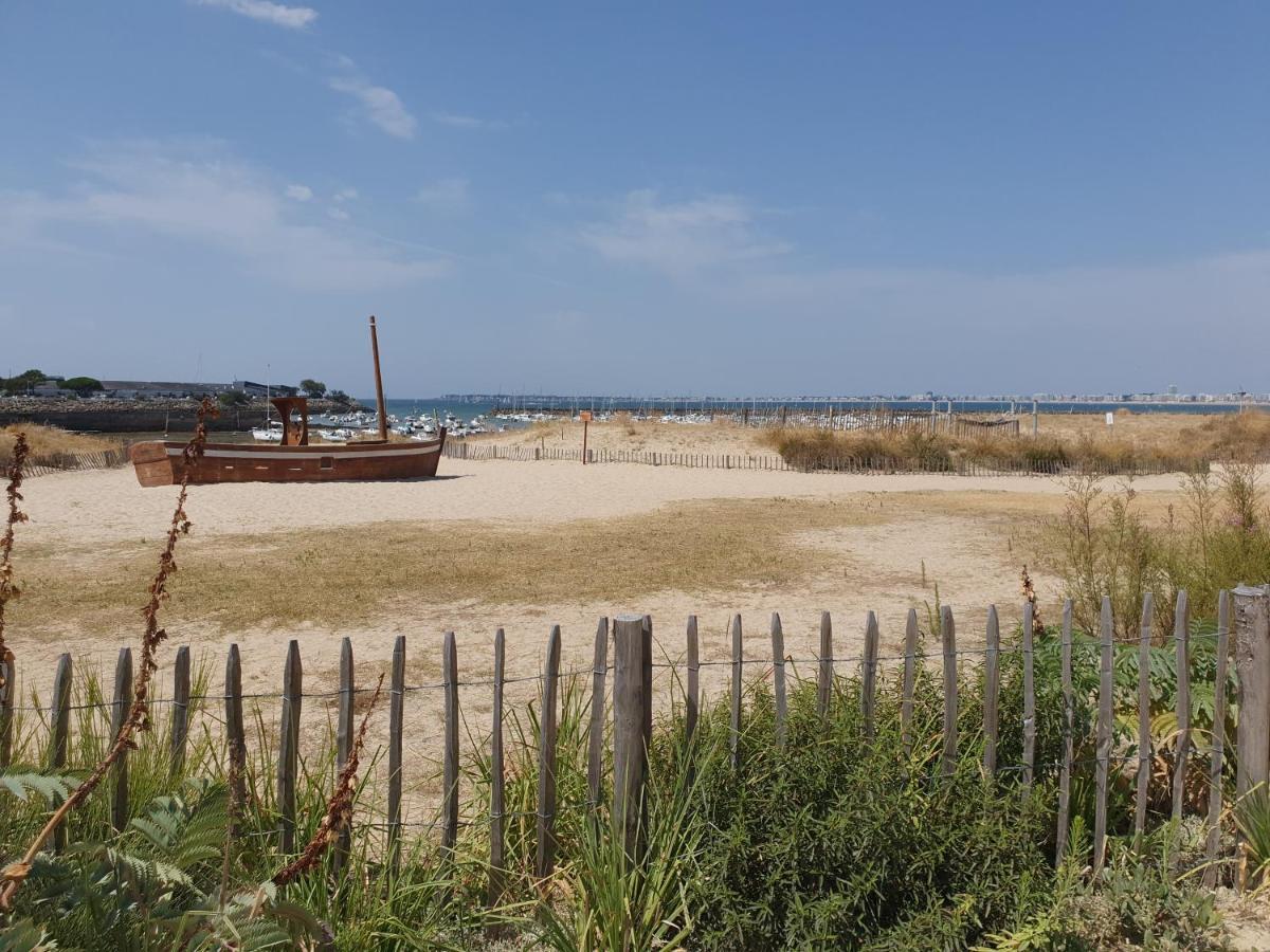 Le Studio Galliéni vue panoramique face mer a fait peau neuve! Pornichet Extérieur photo
