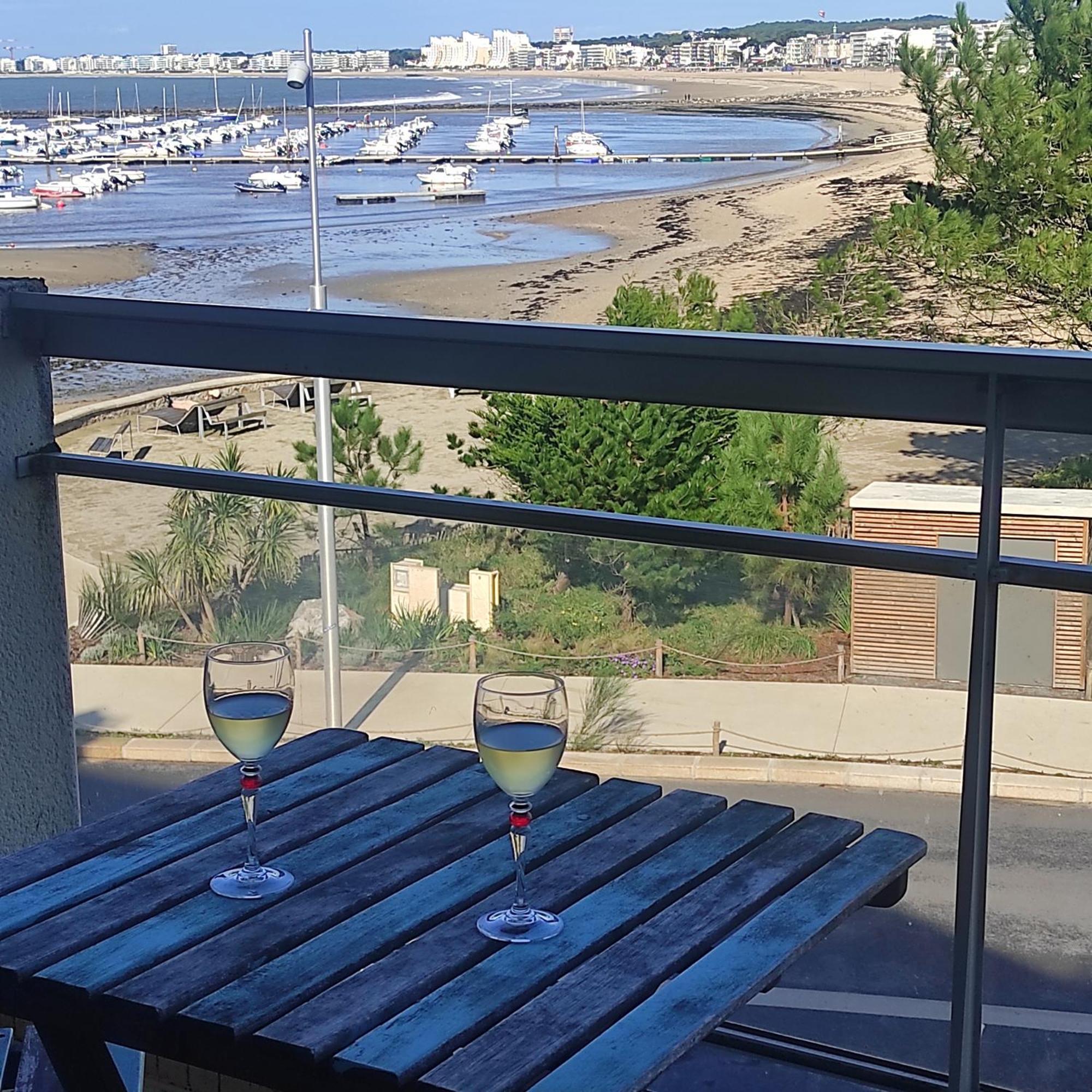 Le Studio Galliéni vue panoramique face mer a fait peau neuve! Pornichet Extérieur photo